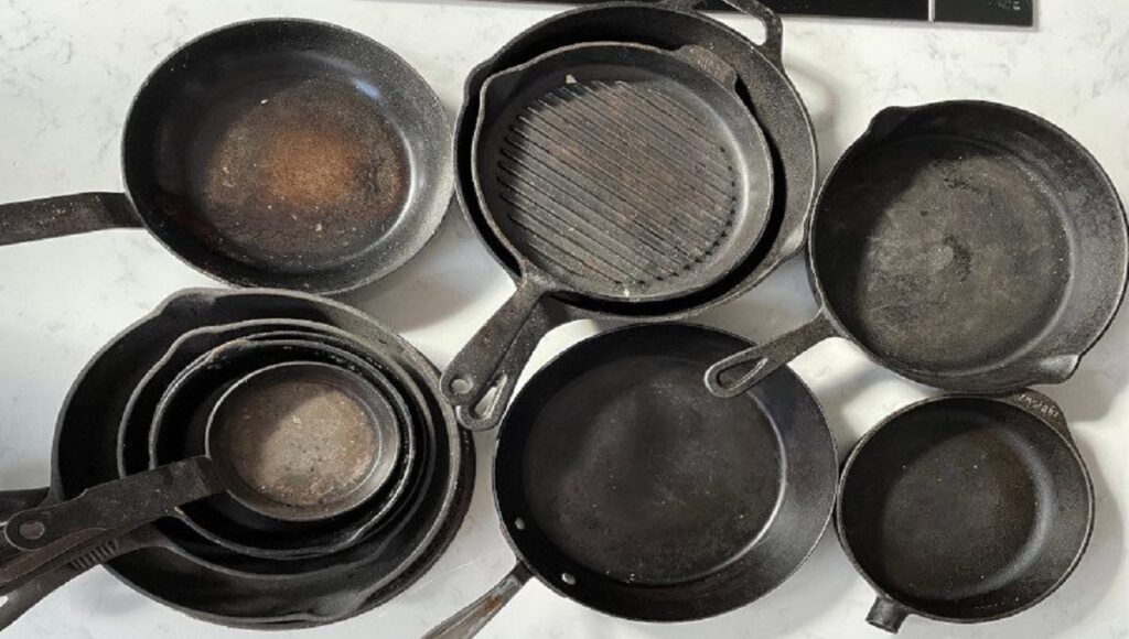 CAST-IRON-PANS-TO-BE-SEASONED