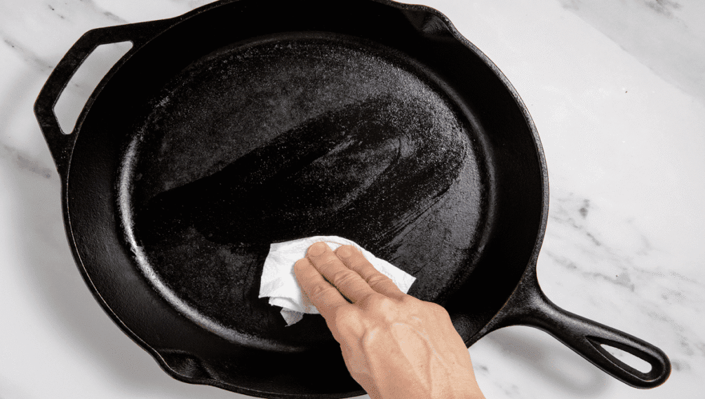 How-to-Season-Cast-Iron-Skillet
